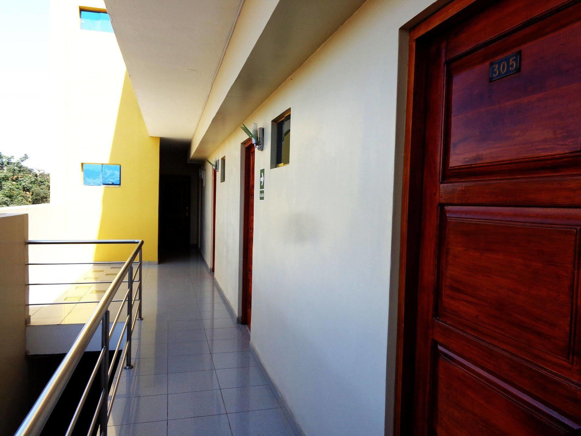 Hotel Colon Plaza إِكا المظهر الخارجي الصورة