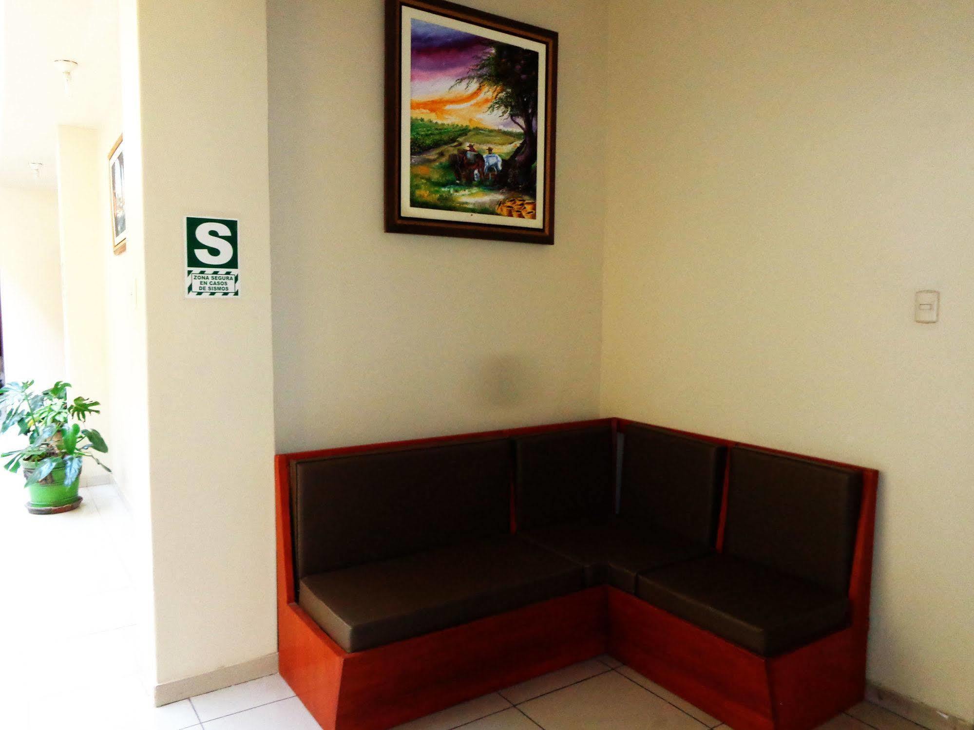 Hotel Colon Plaza إِكا المظهر الخارجي الصورة