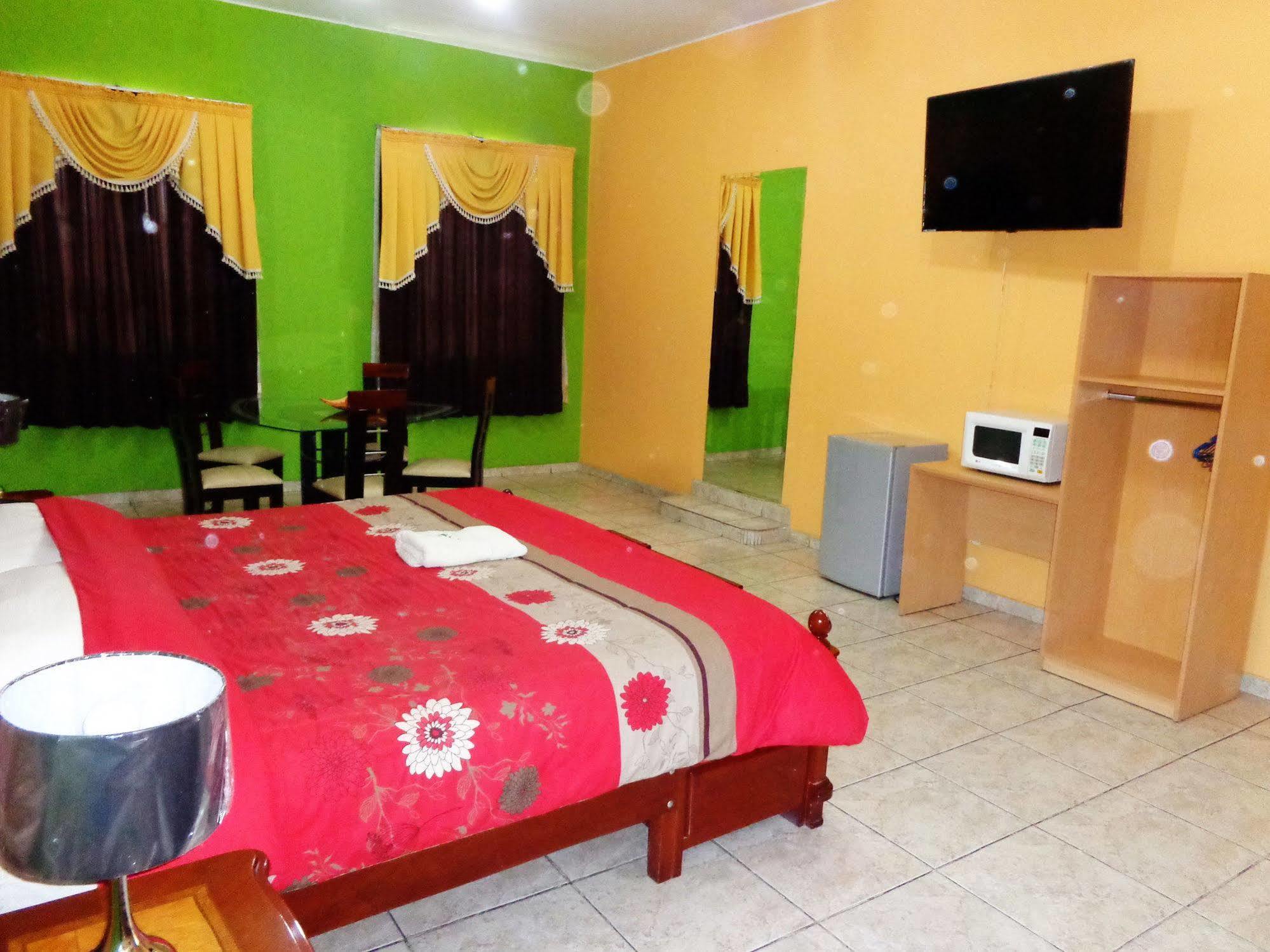 Hotel Colon Plaza إِكا المظهر الخارجي الصورة
