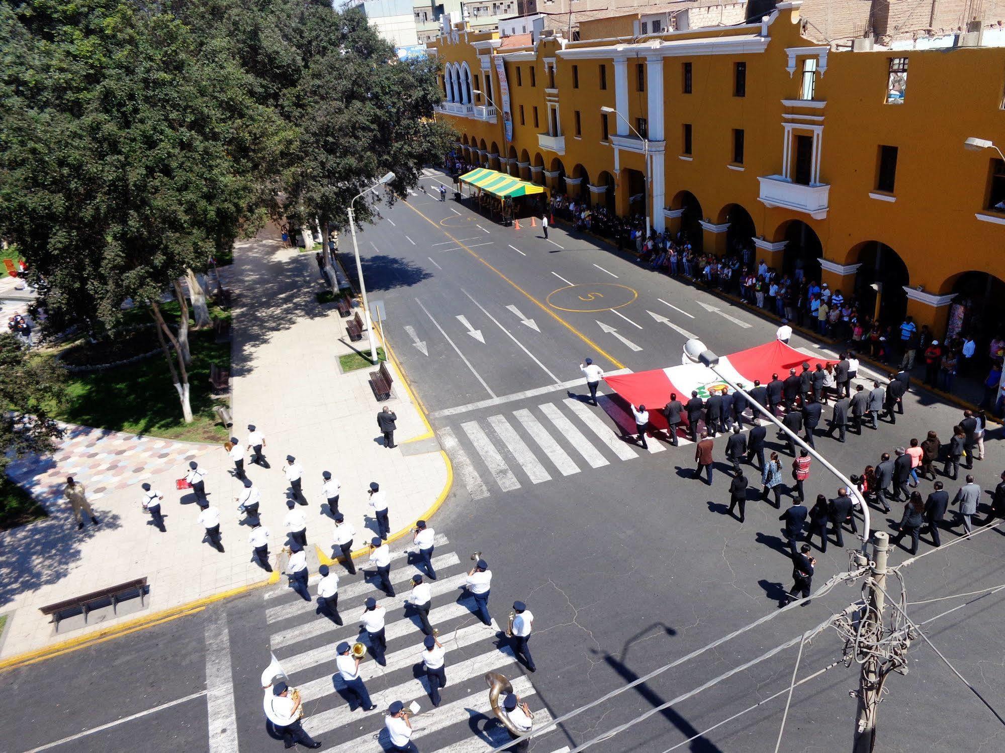 Hotel Colon Plaza إِكا المظهر الخارجي الصورة