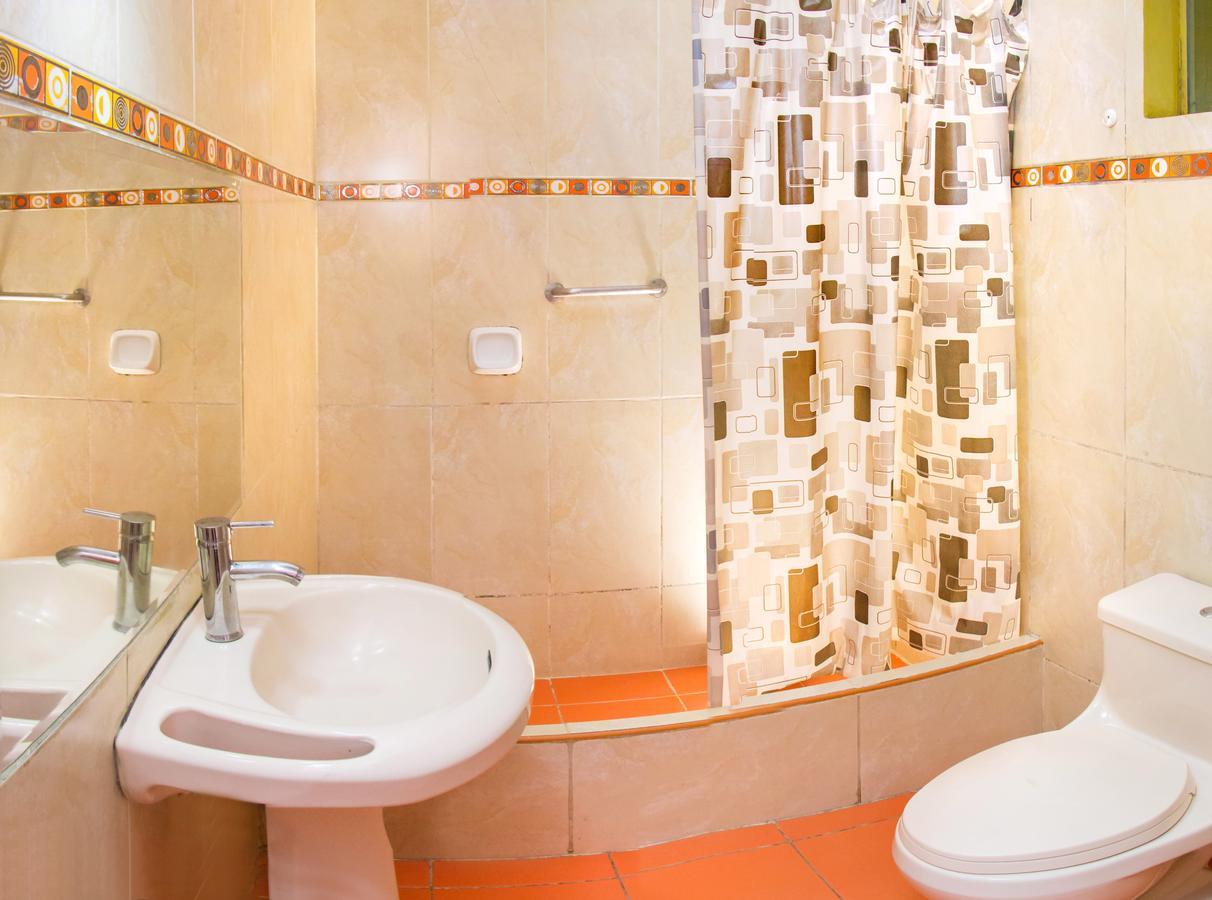 Hotel Colon Plaza إِكا المظهر الخارجي الصورة